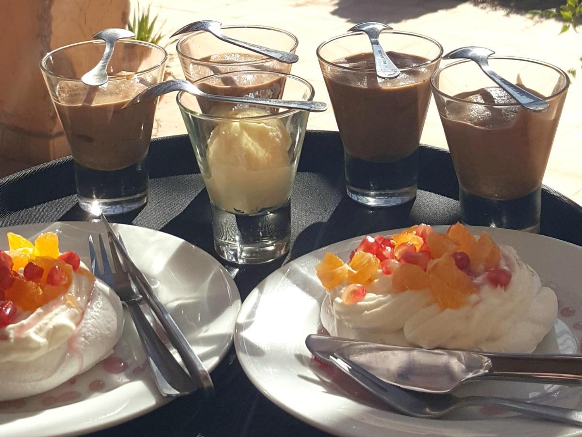 Jnane Tihihit Bed & Breakfast Лала Такеркуст Екстериор снимка