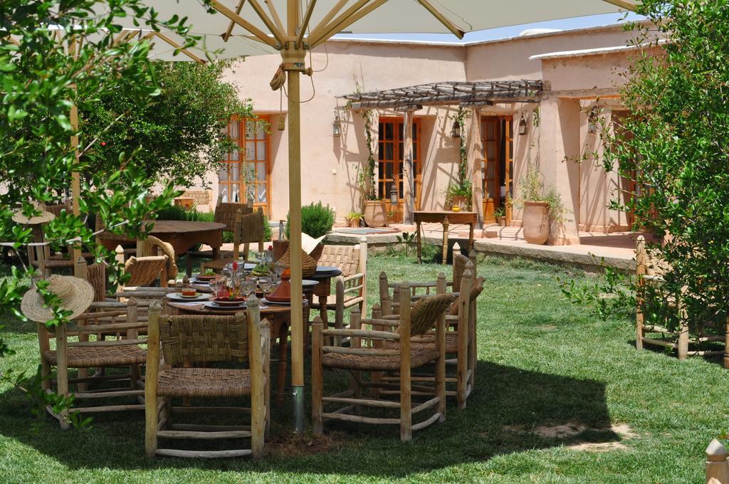Jnane Tihihit Bed & Breakfast Лала Такеркуст Екстериор снимка